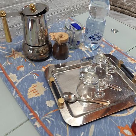 Little 58 Apartment Луино Екстериор снимка