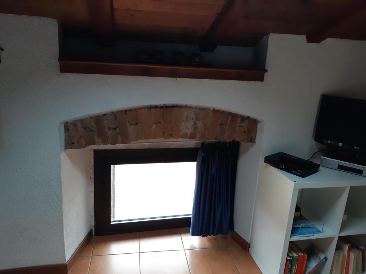 Little 58 Apartment Луино Екстериор снимка