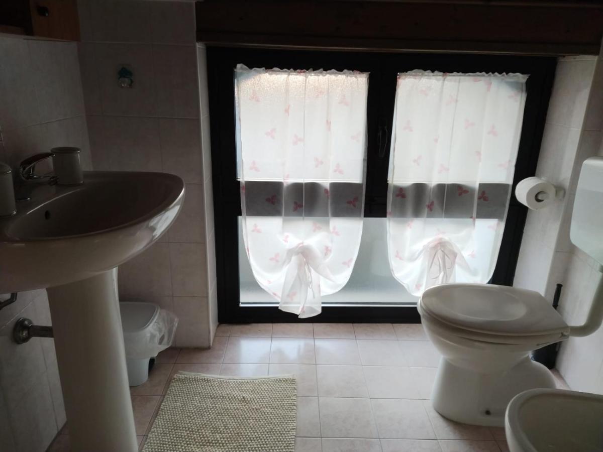 Little 58 Apartment Луино Екстериор снимка
